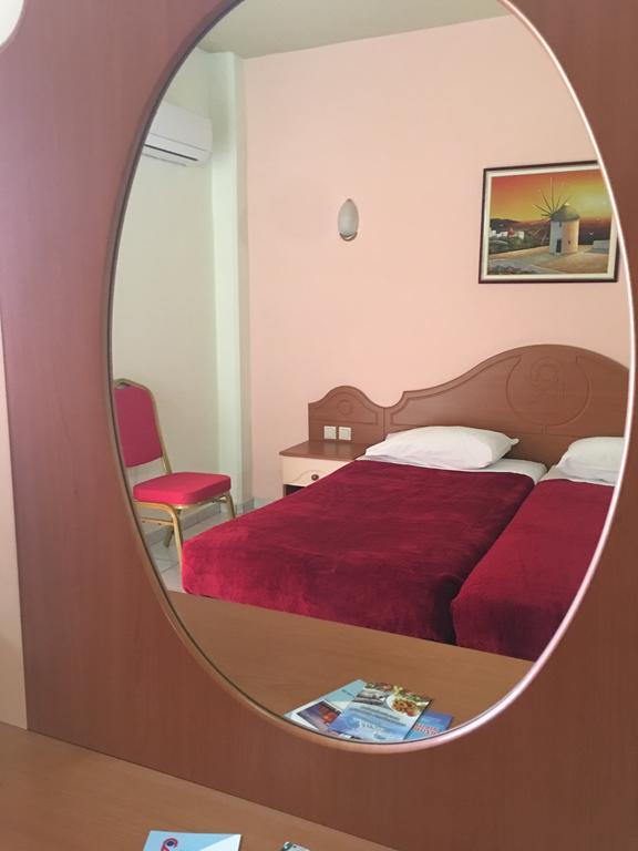 Romantza Mare Koskinou  Luaran gambar